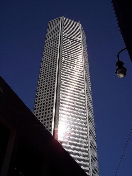 JP Morgan Chase Tower - Photo by Krzykol